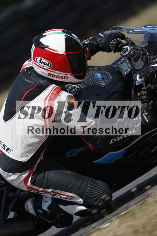 /Archiv-2023/28 05.06.2023 Moto Club Anneau du Rhin/rouge-expert/2